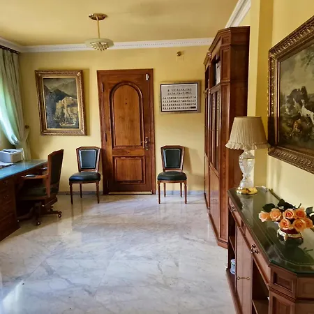 Hébergement de vacances Spacious House With Pool And Garden In Congosto